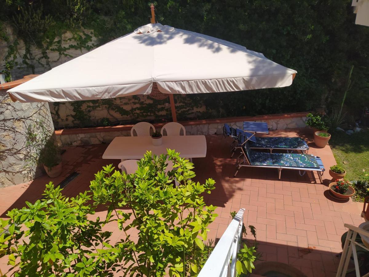 Tra Mare E Bosco Nella Splendida Quercianella Villa Dış mekan fotoğraf